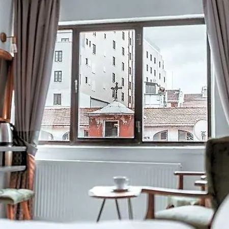Pandan Karakoy Suıt
