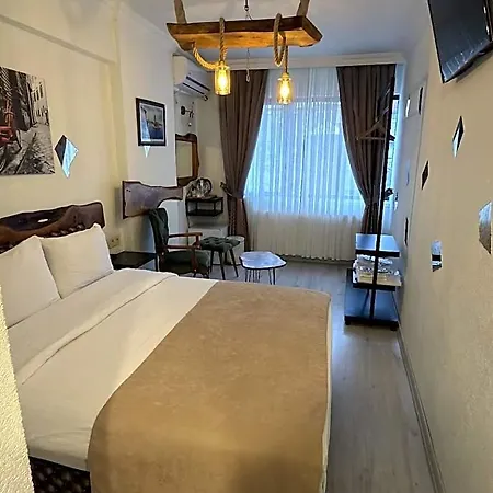 Pandan Karakoy Suıt 3*