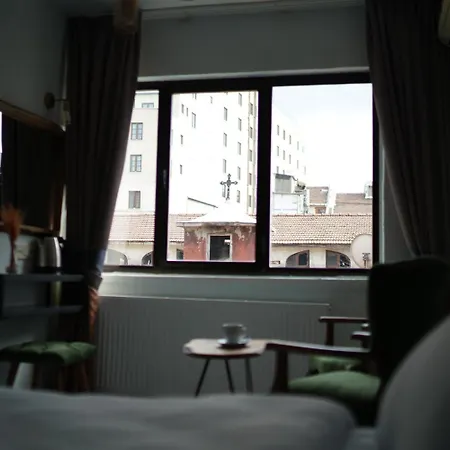 Hotel Pandan Karakoy 3*
