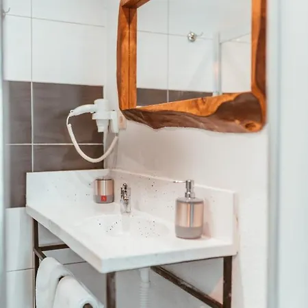 Pandan Karakoy Hotel