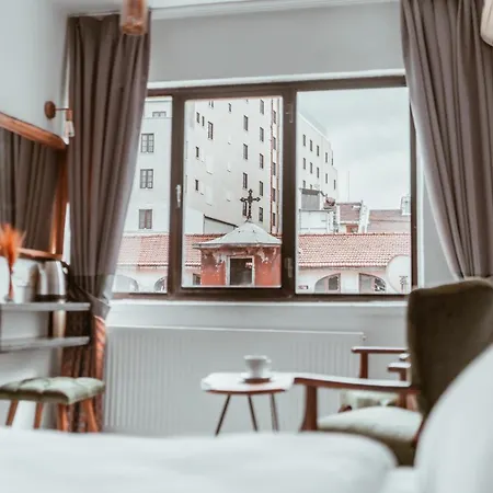 Pandan Karakoy 3*