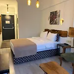Pandan Karakoy Hotel
